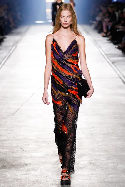 Look 46